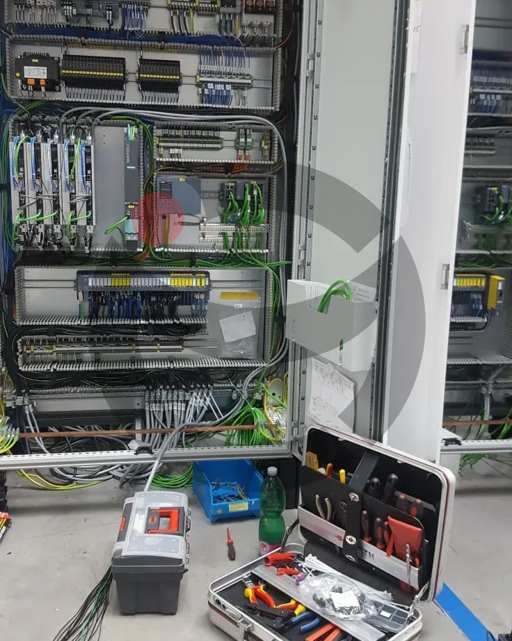 Industrial control cabinet wiring with Siemens drives and neat wire routing